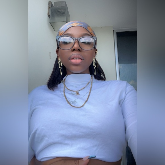 Gucci's GG0004ON features soft lines frames acetate front. Iconic web effect - Picture 10 of 16